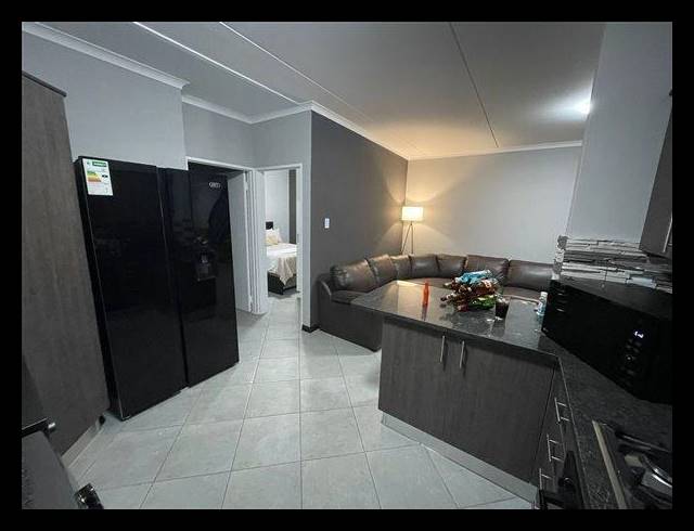 3 BEDROOM APARTMENT FOR SALE IN NORTON PARK